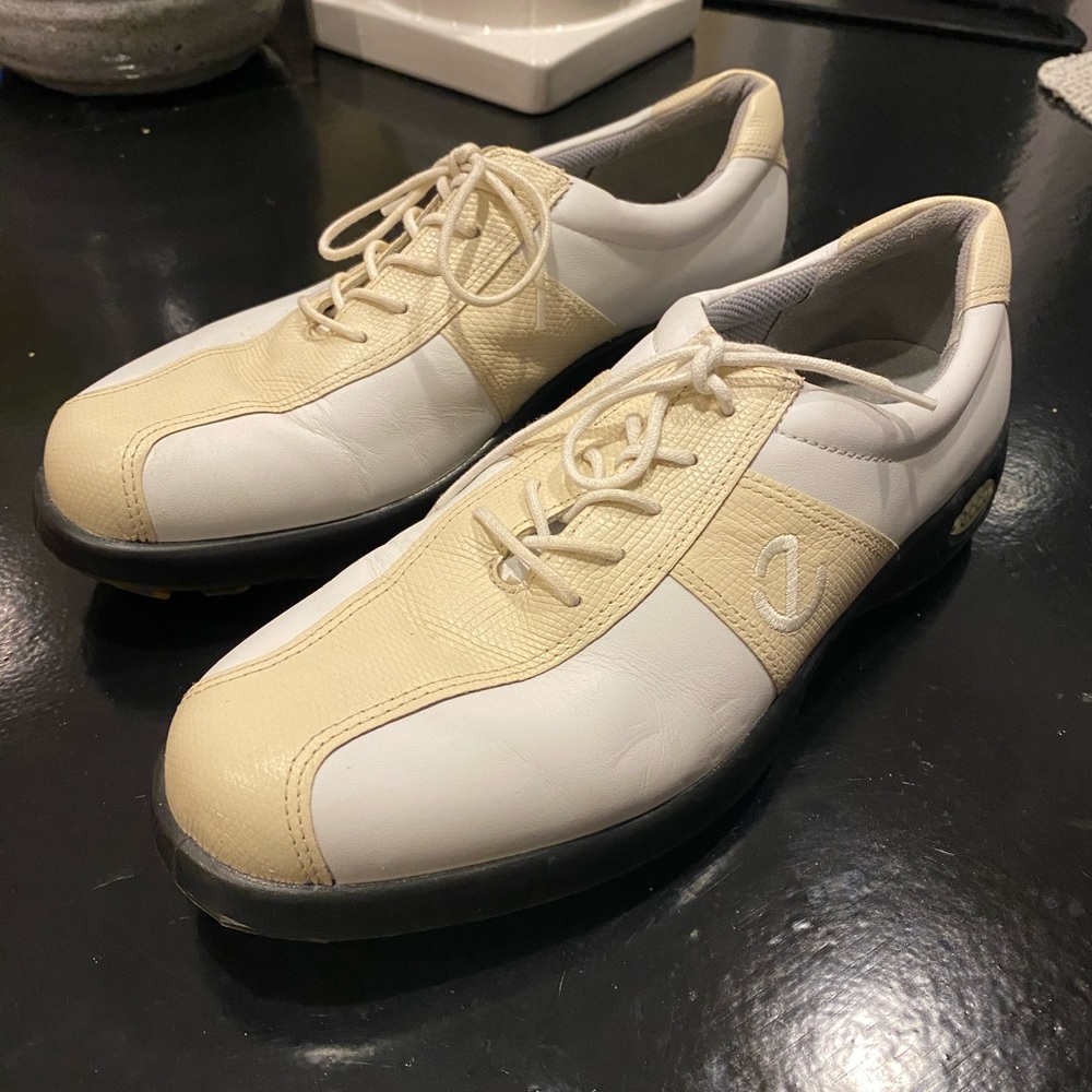 ECCO Golf Shoes White Leather Mens US 9-9.5 EU 42